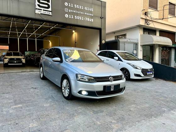 VOLKSWAGEN JETTA 2.0 TSI HIGHLINE 211CV GASOLINA 4P TIPTRONIC
